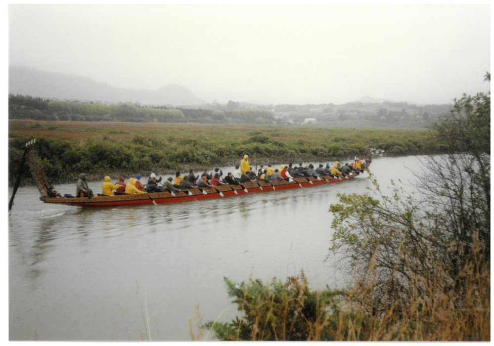The departure of the Takitimu waka on the Uretara River