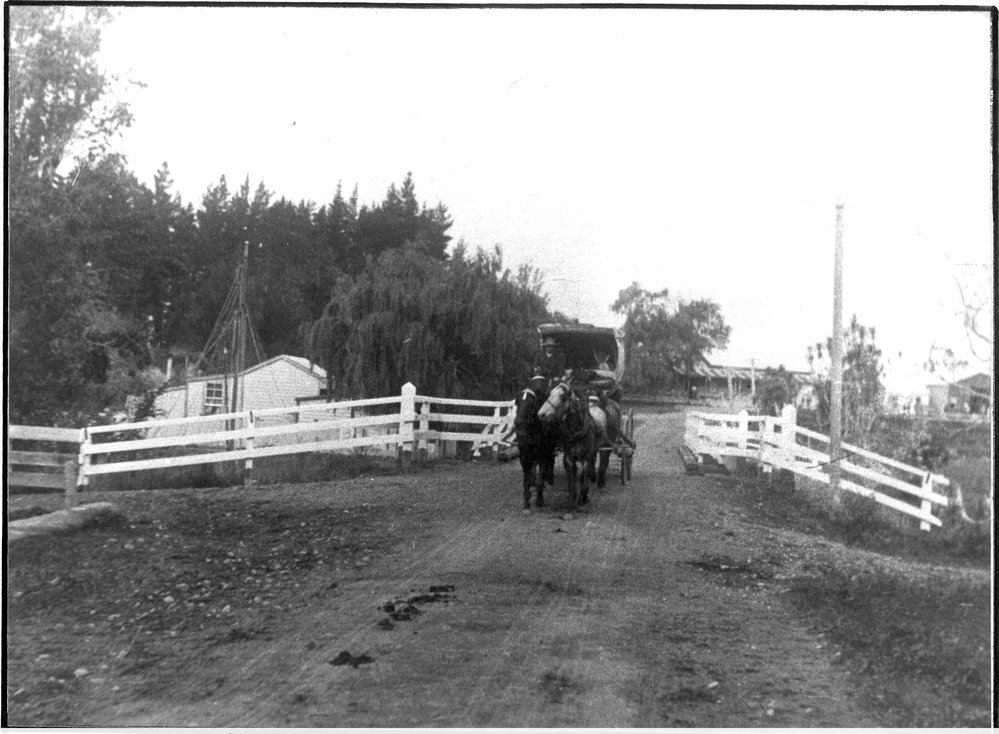 Stage coach crossing the Uretara