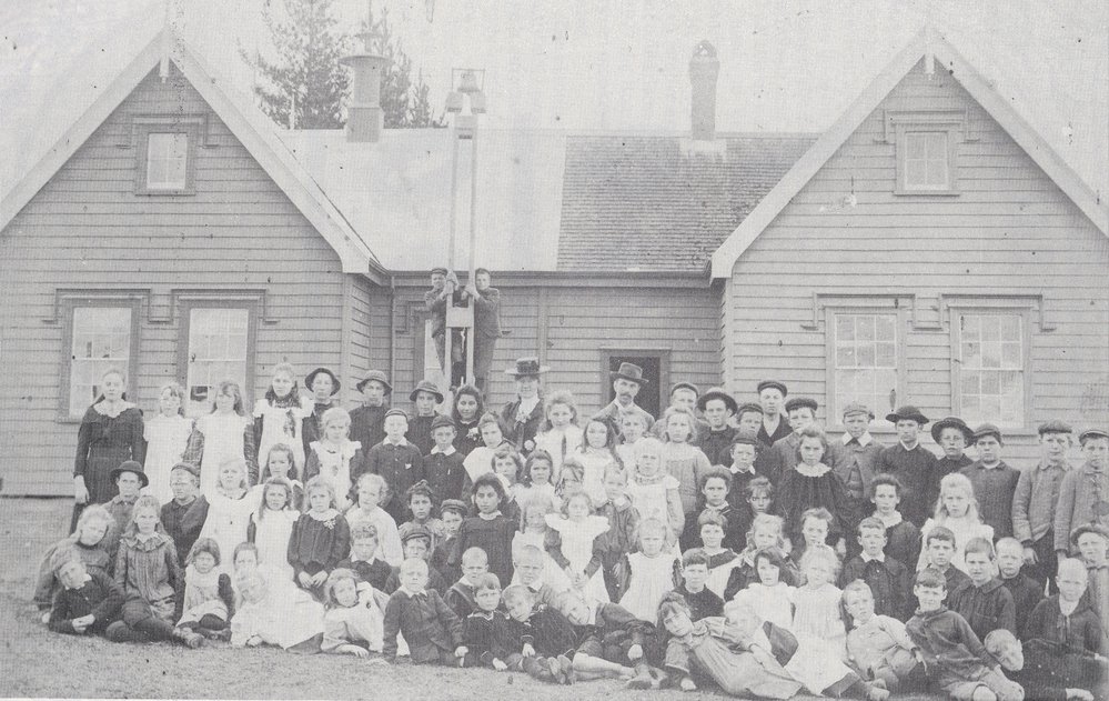 The new and the old at Te Puke Primary School 1900
