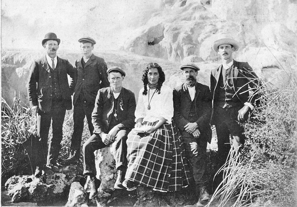 The Crawford cousins of Katikati with thier guide at Whakarewarewa