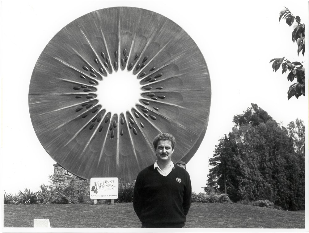 Chris Black, General Manager of Kiwifruit Country 1989
