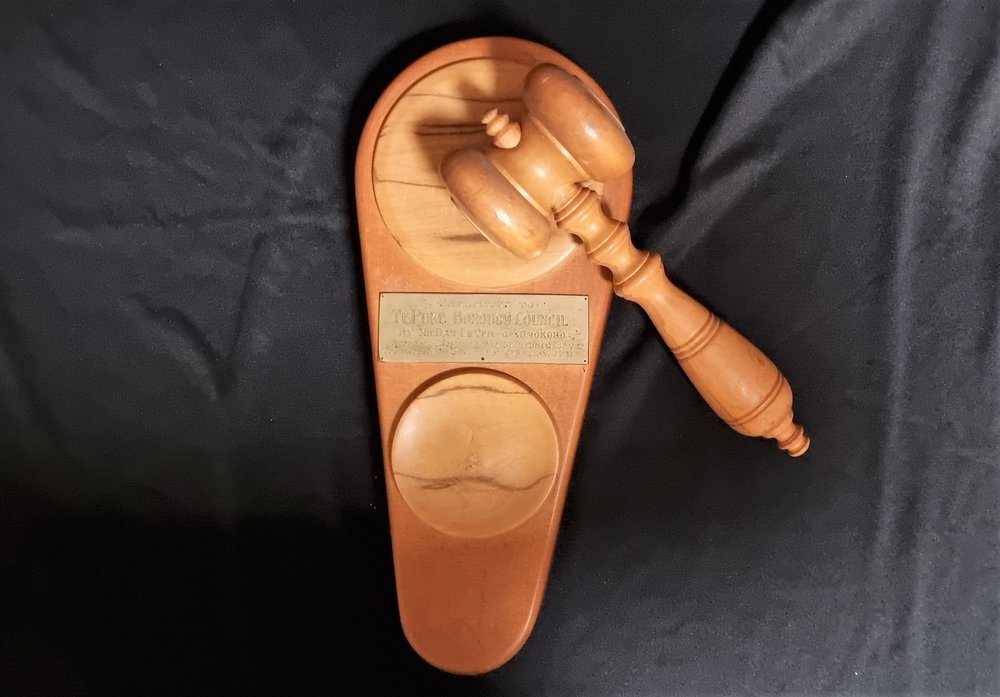 Gavel presented to Te Puke Borough.