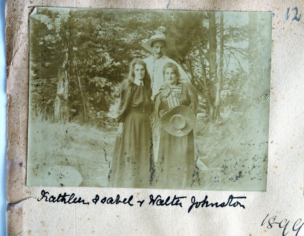 Mary, Walter and Henrietta Johnston at Hillside