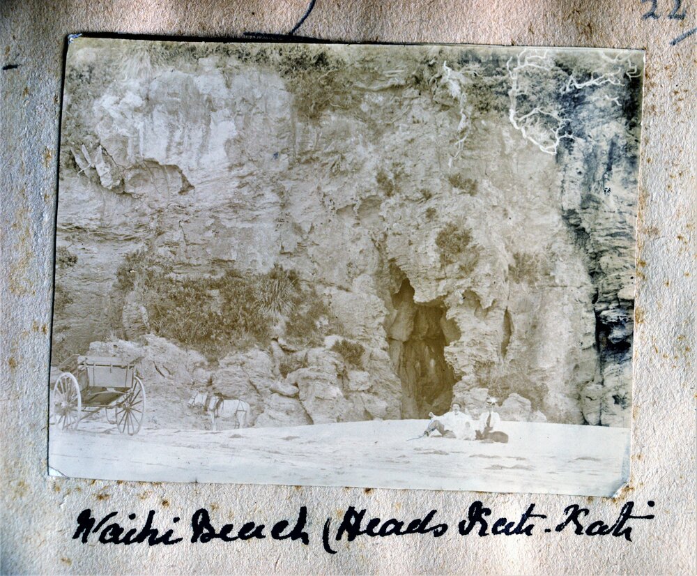 Picnic at Katikati Heads, Bowentown