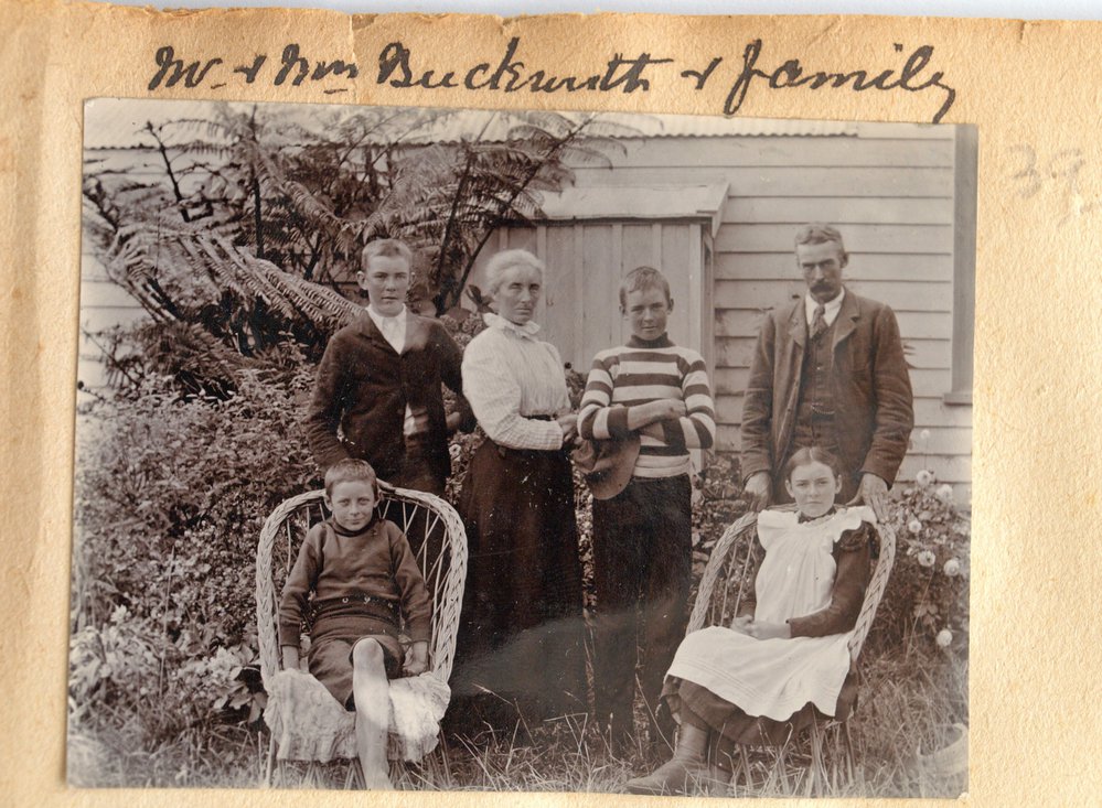 Everard and Mary Buckworth and family at Katikati.