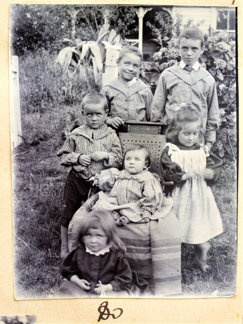 Hugh and Susan Stewart's children at Katikati.