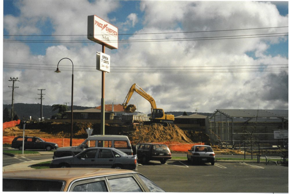 Building the new Farmlands on Boucher Avenue, Te Puke