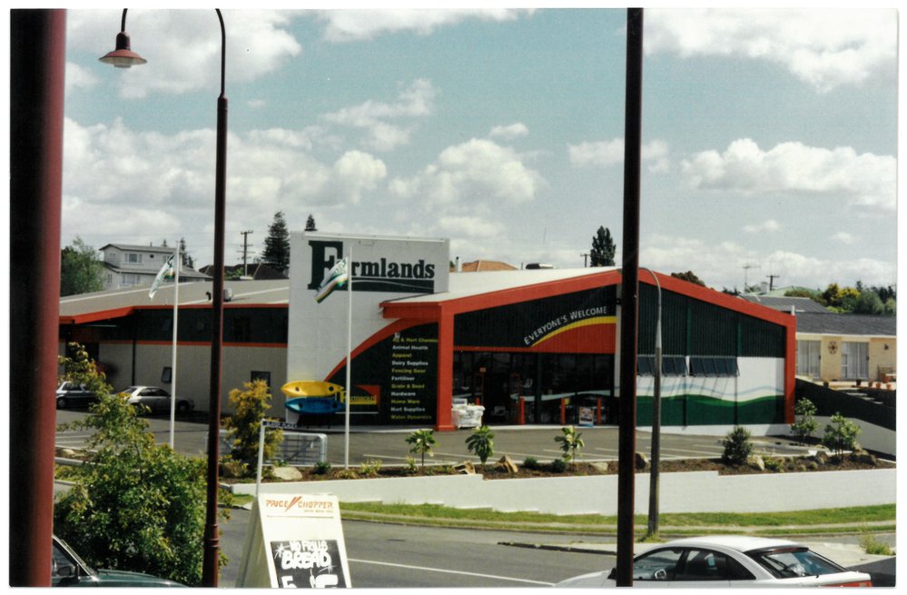 Building the new Farmlands on Boucher Avenue, Te Puke