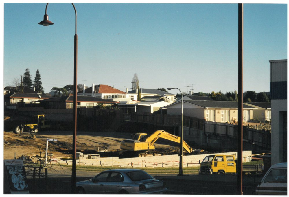Building the new Farmlands on Boucher Avenue, Te Puke