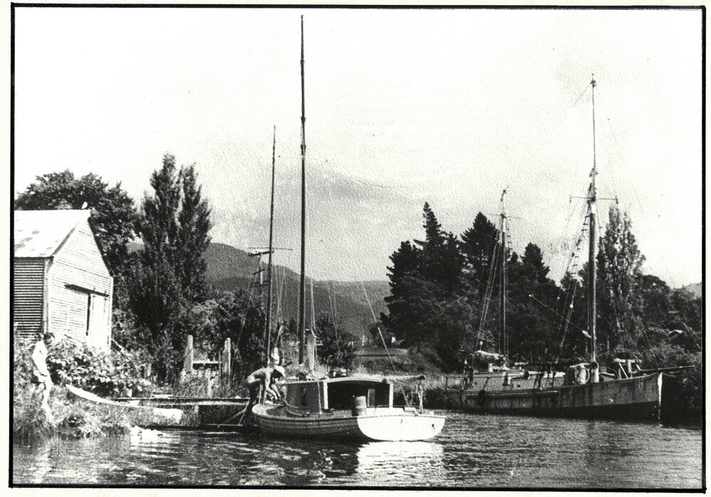Uretara River scene