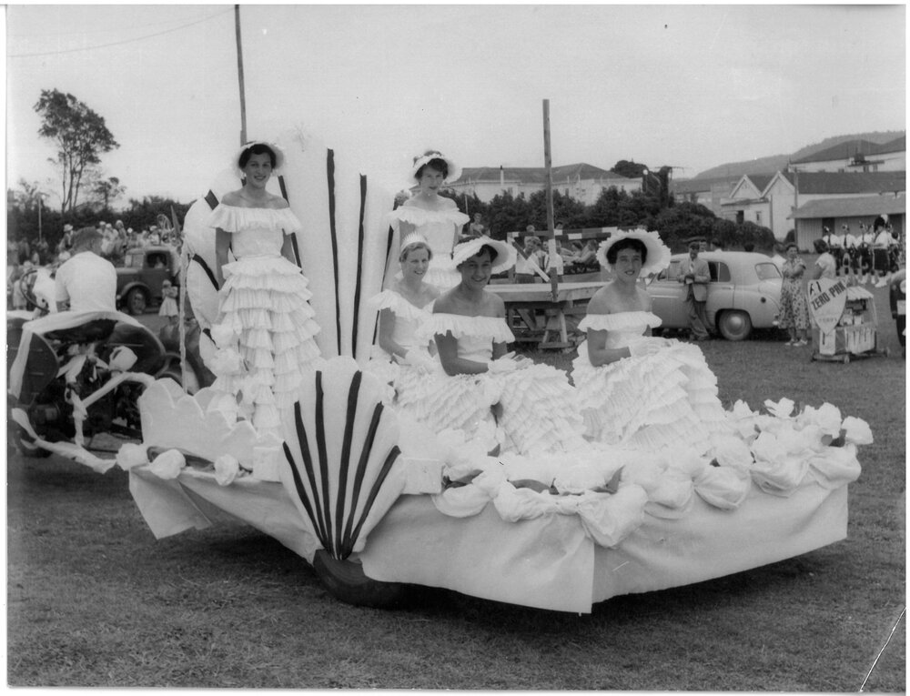 Te Puke Queen Carnival - the White Queen