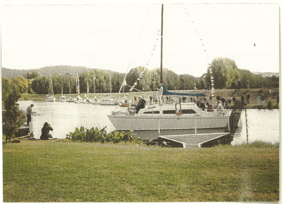 A decorated boat on the Uretara River