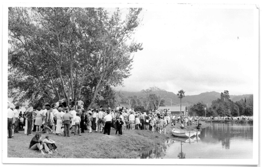 Onlookers at the Katikati Centennial