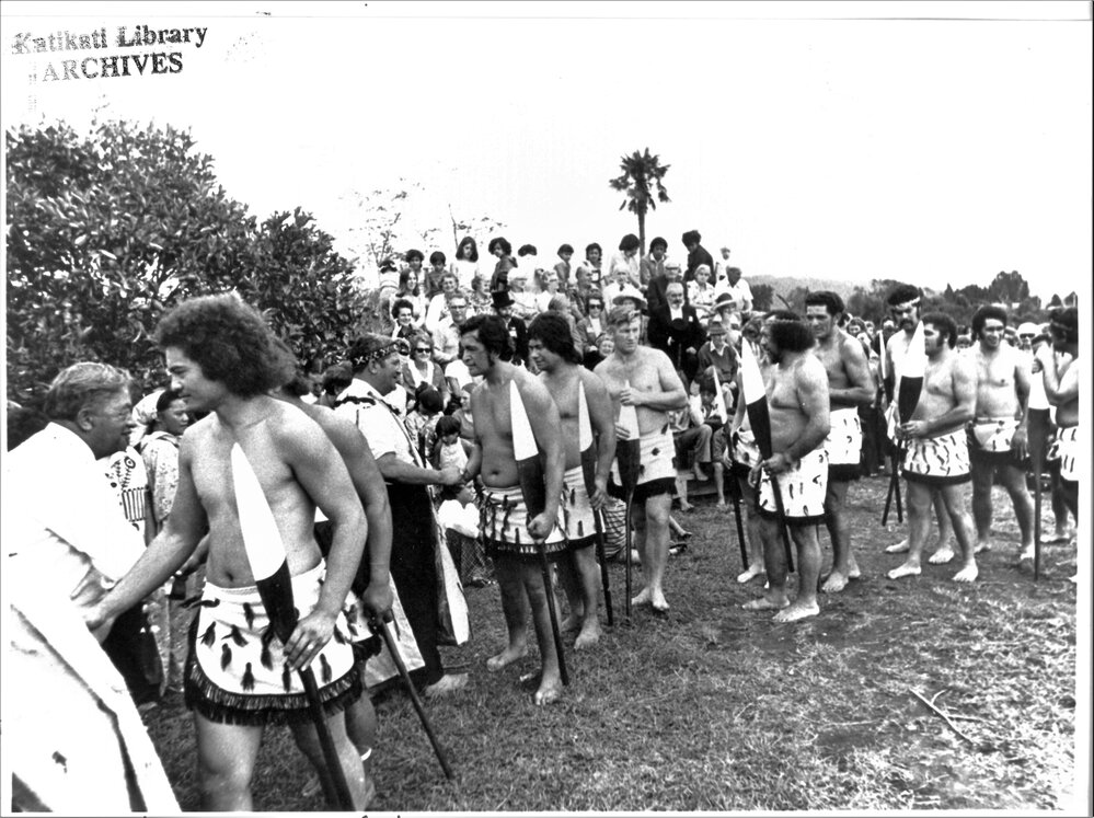 Formal greetings on land