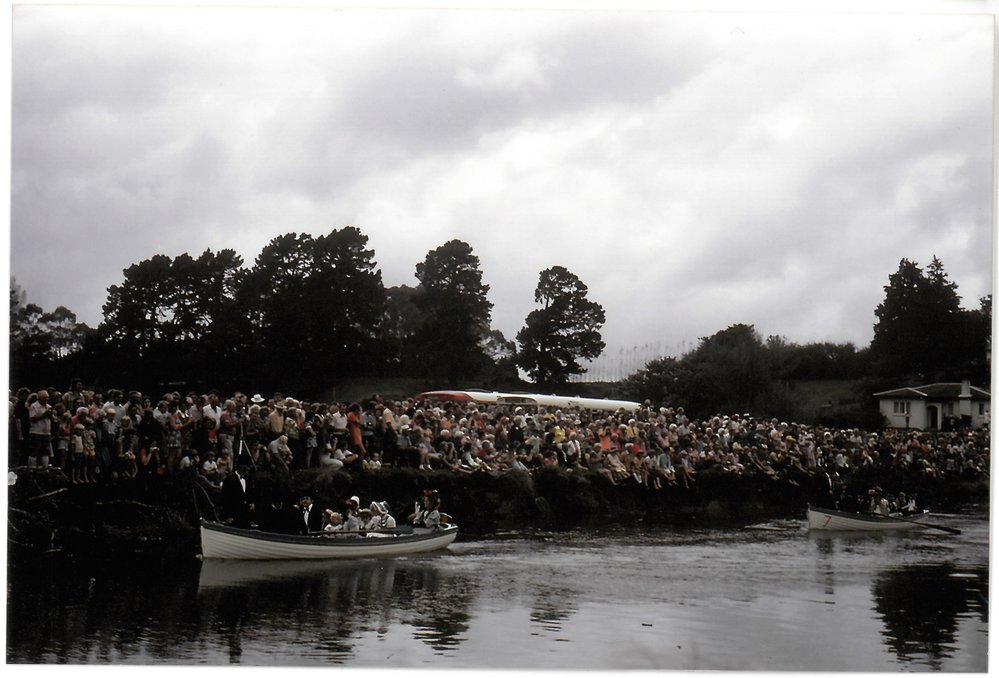 The "pioneers" make their way towards The Landing