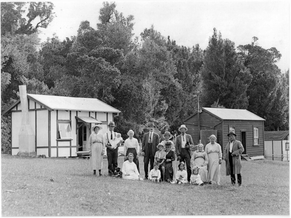 Mangatoi gathering at Tom Tanner's property