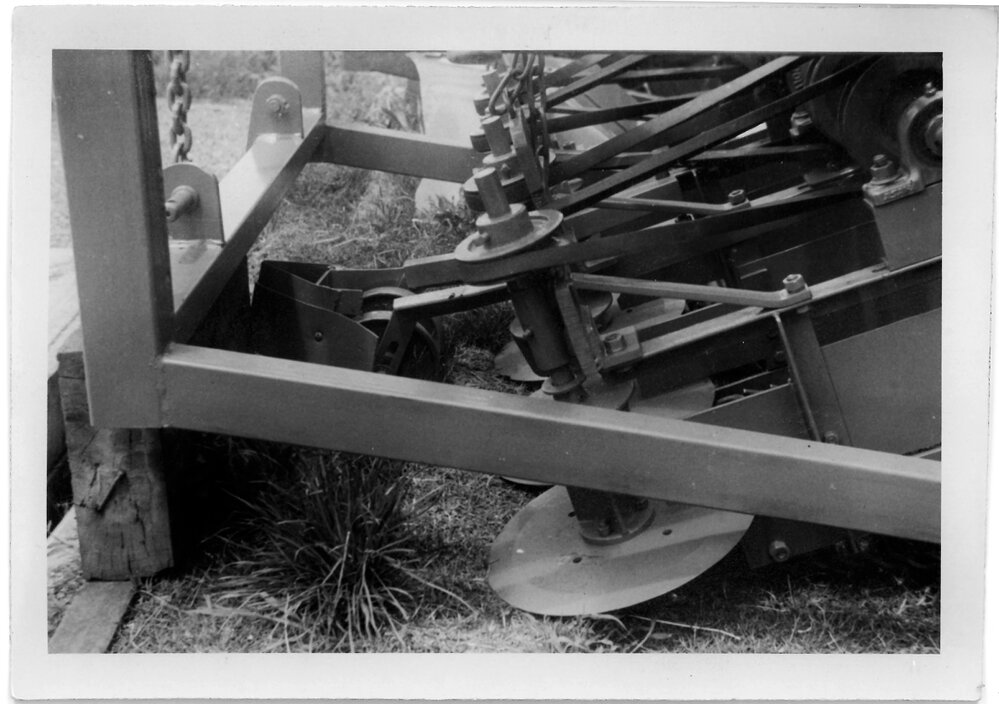 Onion pullers 1