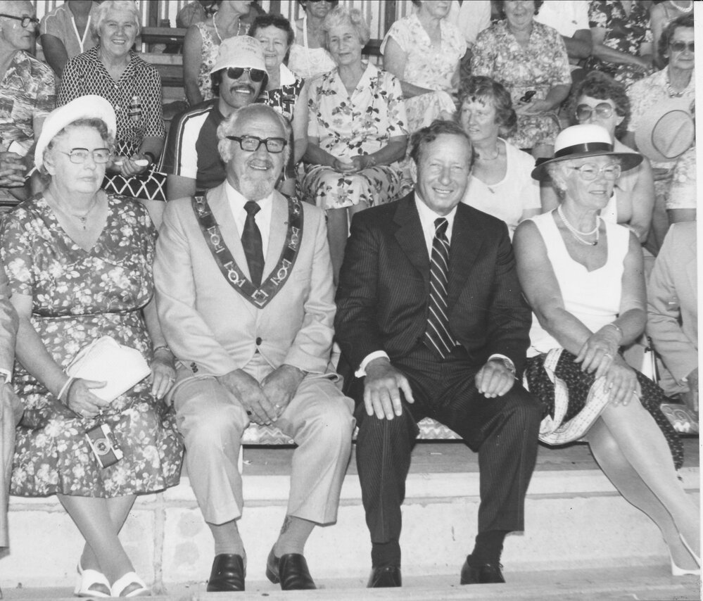 Mayor Ian Johnson with his wife and Sir David &amp; Lady Beattie