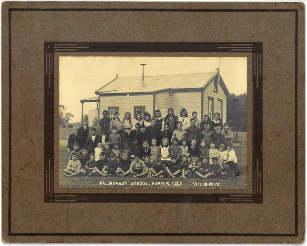 Paengaroa School pupils in 1920