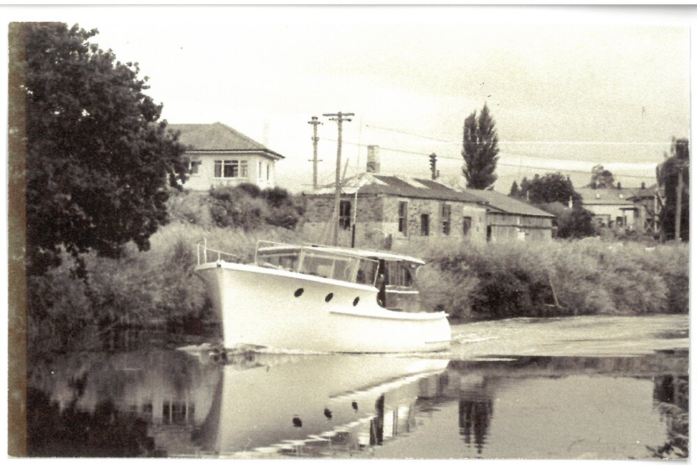 Fred Brake's launch Seaway II on the Uretara River