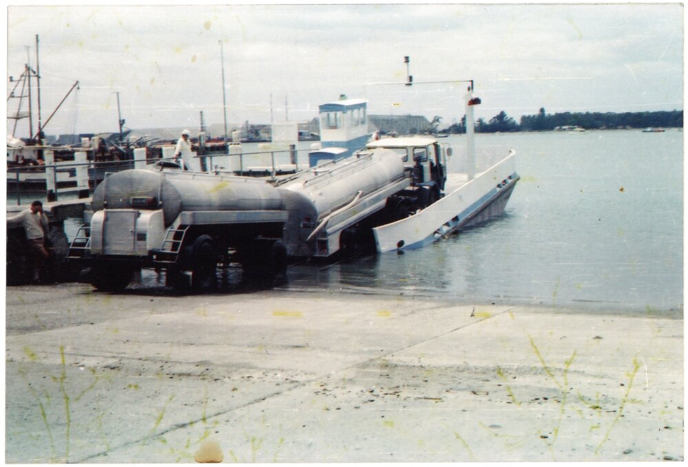 A milk tanker boarding the Ōmokoroa-Matakana Island barge