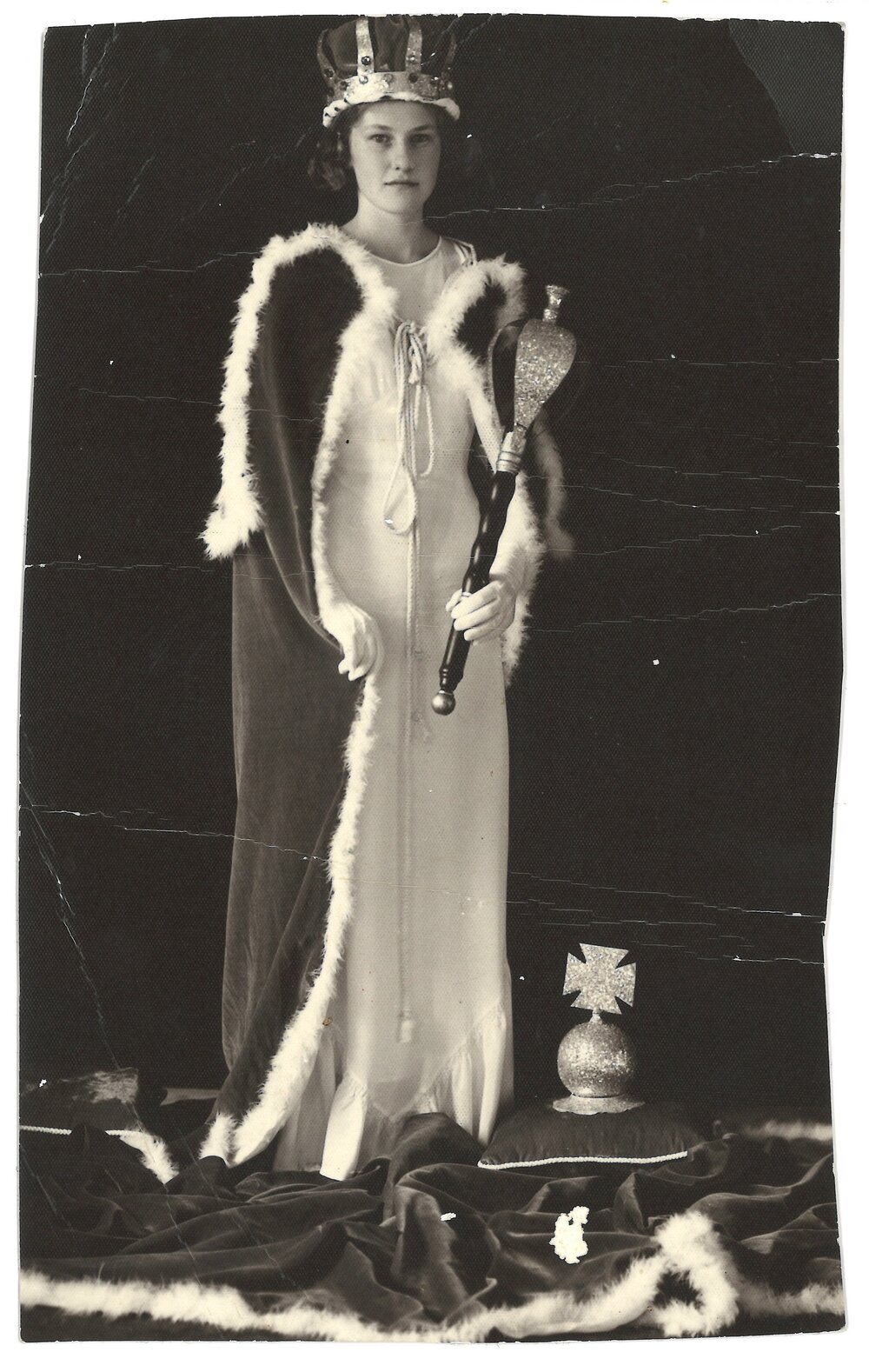 Jessie Thomson, Carnival Queen