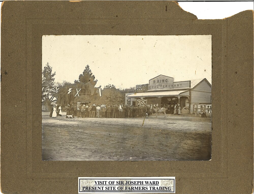 A crowd attending Sir Joseph Ward's visit at Te Puke