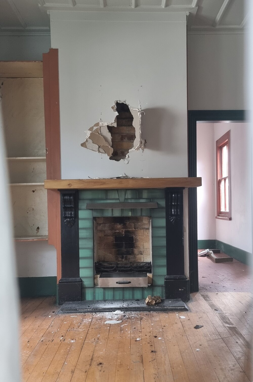 William John Gray's house - fireplace with tile detail