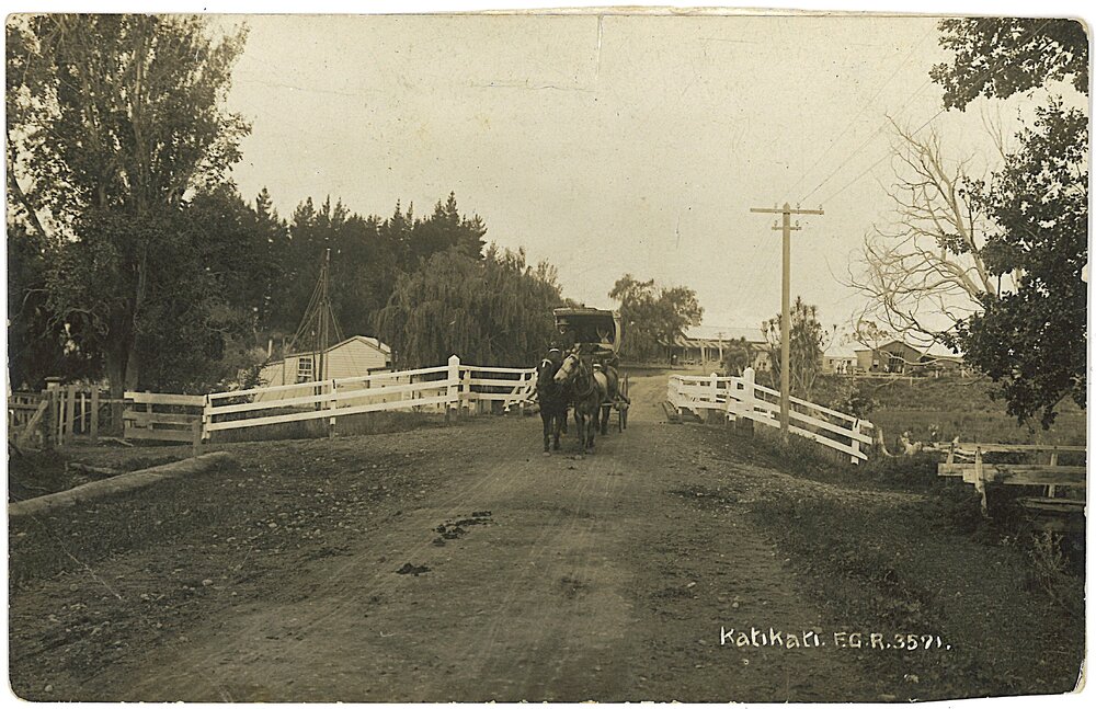 Royal Mail Coach crossing Uretara River bridge Katikati
