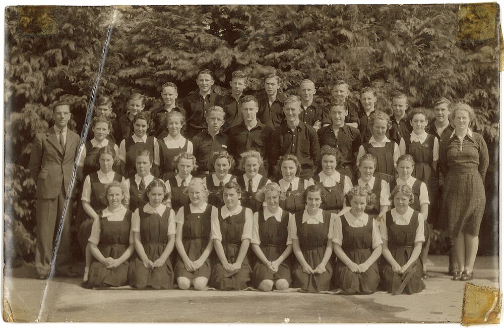Class photo, Katikati School