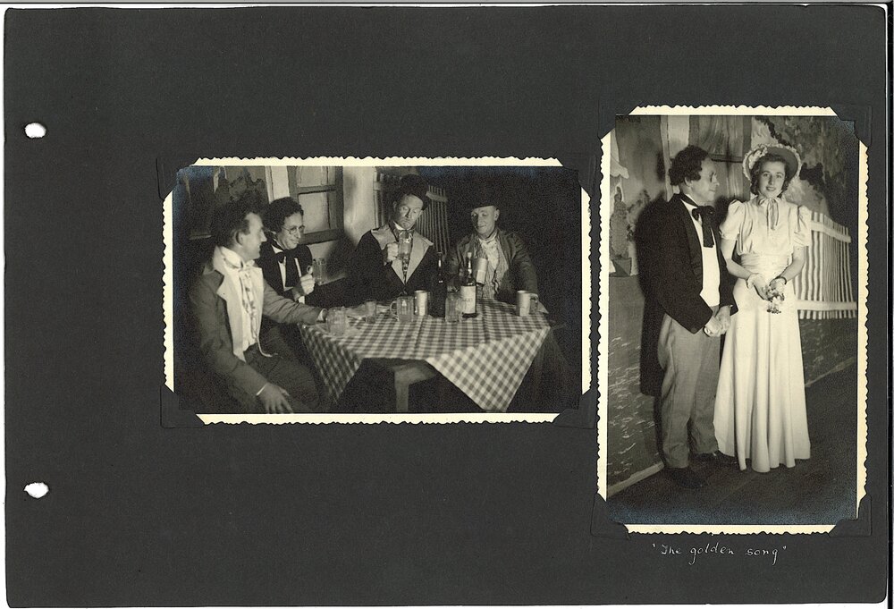 Beer drinkers and singers