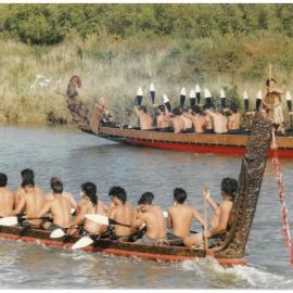 The arrival of the waka on the Uretara River
