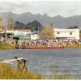 The arrival of the waka on the Uretara River