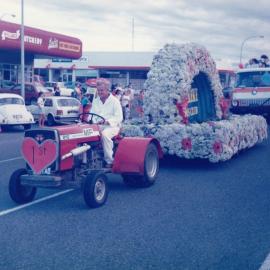 Pakeke Lions float at Christmas Parade 1986
