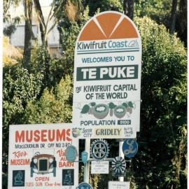The entrance to Te Puke in the 1980s