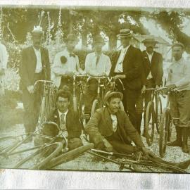 Waihi Cycling Party at Athenree Homestead, 1899