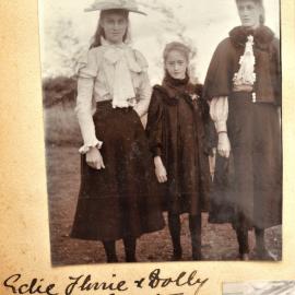 Edie, Florry and Dolly Gledstanes.