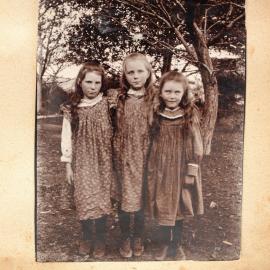 Erin, Daisy and Georgina Stewart.