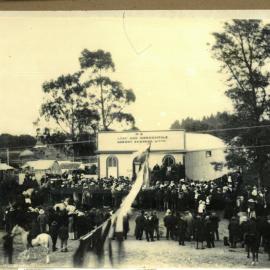 Visit of the Honourable Roderick McKenzie, Minister of Railways to Te Puke, 1910
