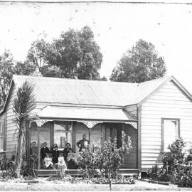 Florence and Robert Dunlop at their home in Te Puke