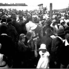 Crowds gathered at Athenree Flats