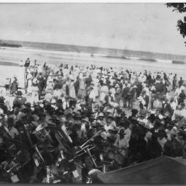 Kingsford Smith arrives at Athenree