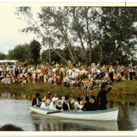 "pioneers" greet the crowd