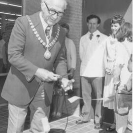 Opening New World Supermarket, Te Puke