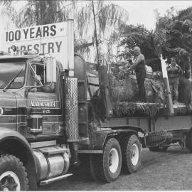 Logging truck at the Te Puke Centennial Float Parade