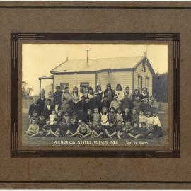 Paengaroa School pupils in 1920
