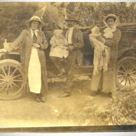 An early taxi service in Te Puke