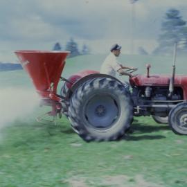 George Bent fertiliser spreading on the Belk Rd Farm