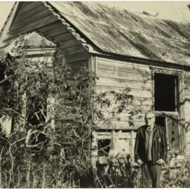 Trevor Rowley Smith in front of Athenree Homestead