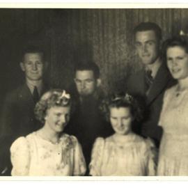 A group of young people from the Hume & Cameron families